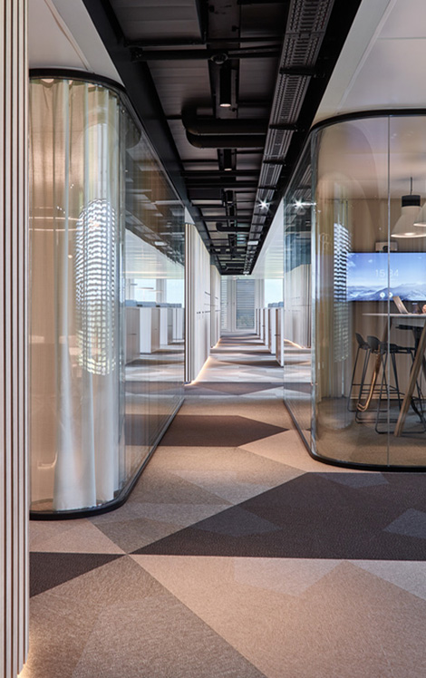 Head turning floors with innovative shapes