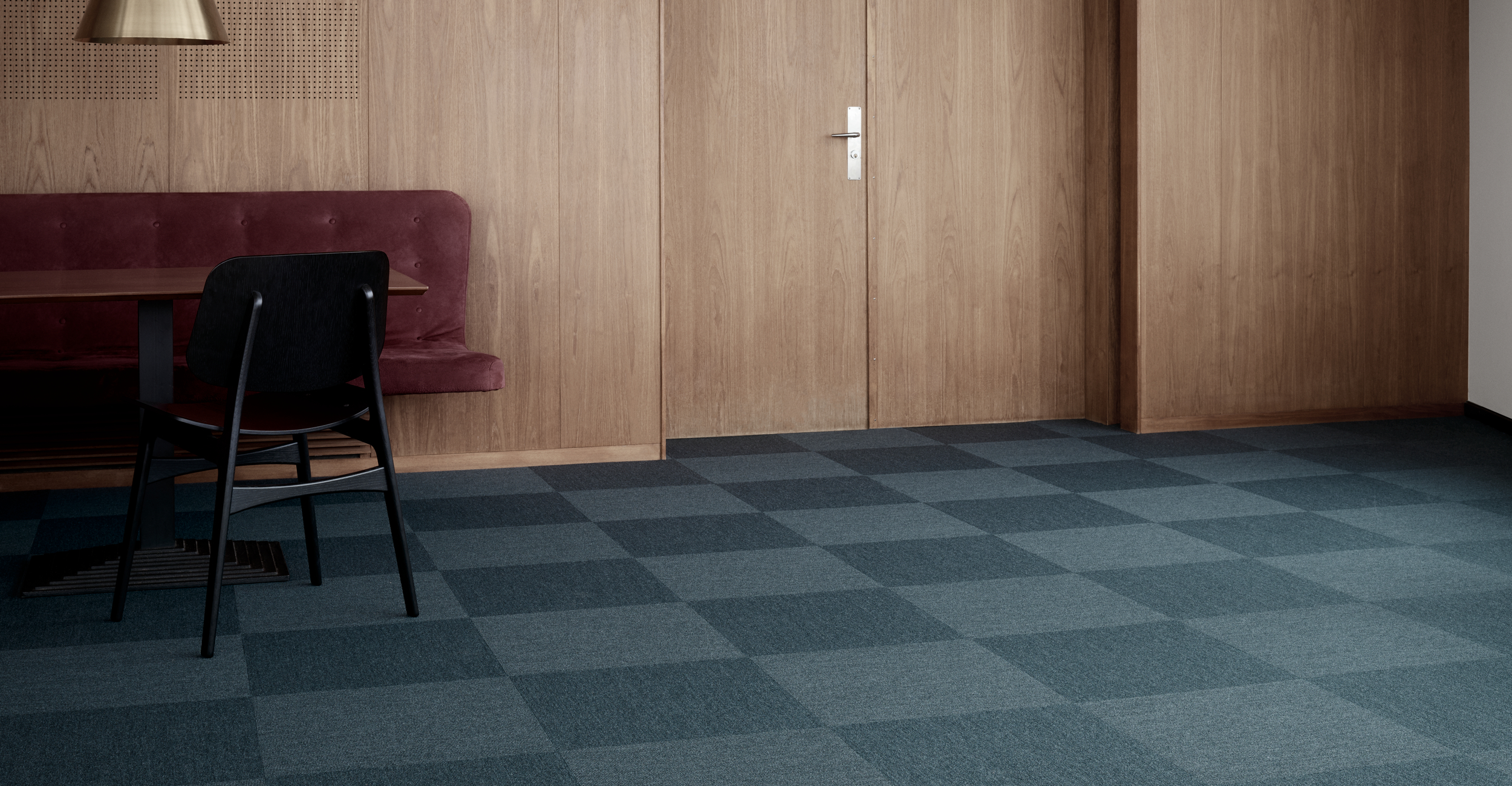Grey carpet tiles & planks